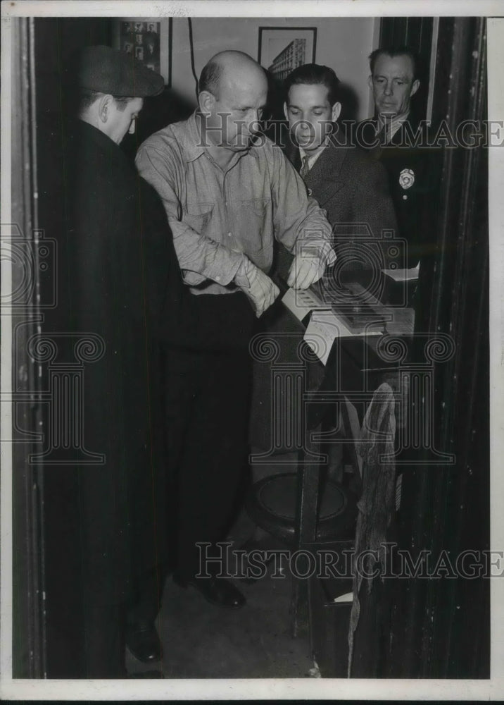 1938 New York City Kwok Keung Fung Police Interpreter - Historic Images