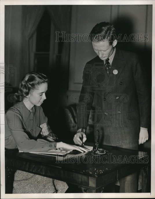 1937 Press Photo Pattie Parham Vassar Delegate Student Union Convention-Historic Images