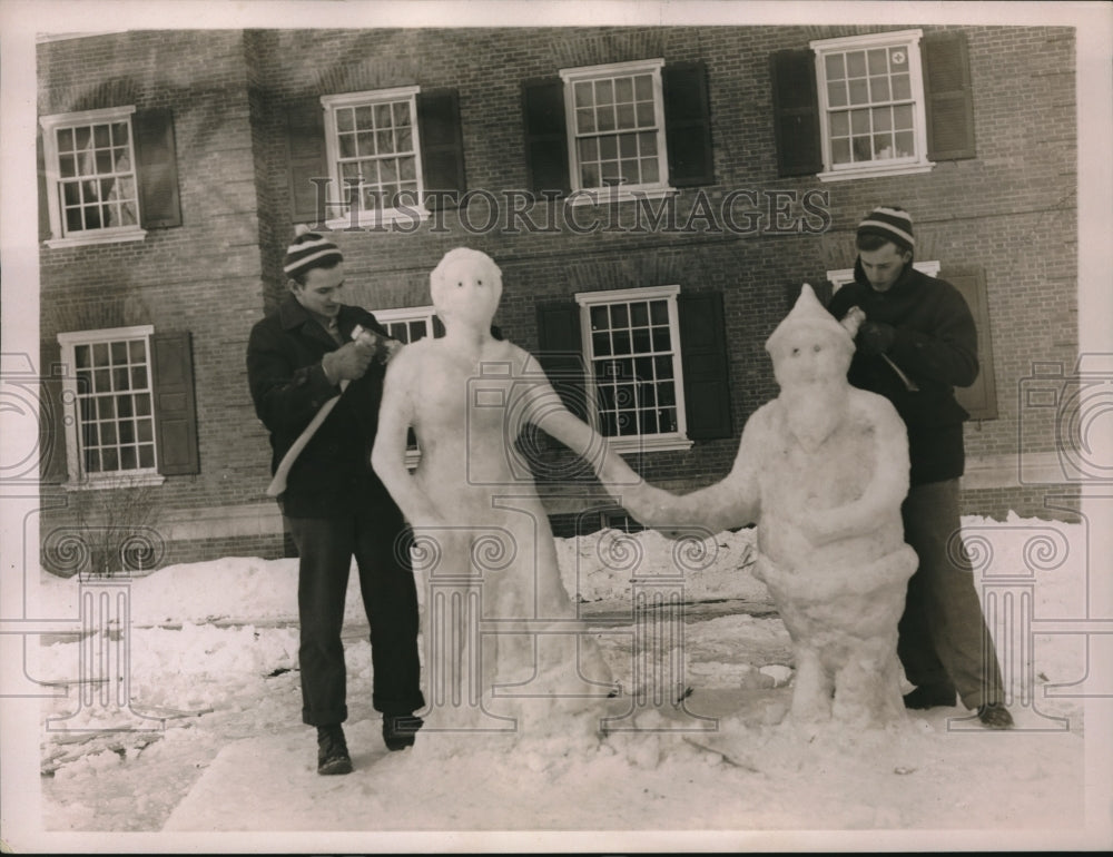 1936 Press Photo Richard Cornelius & Fred Nixon & Their Ice Creation - Historic Images