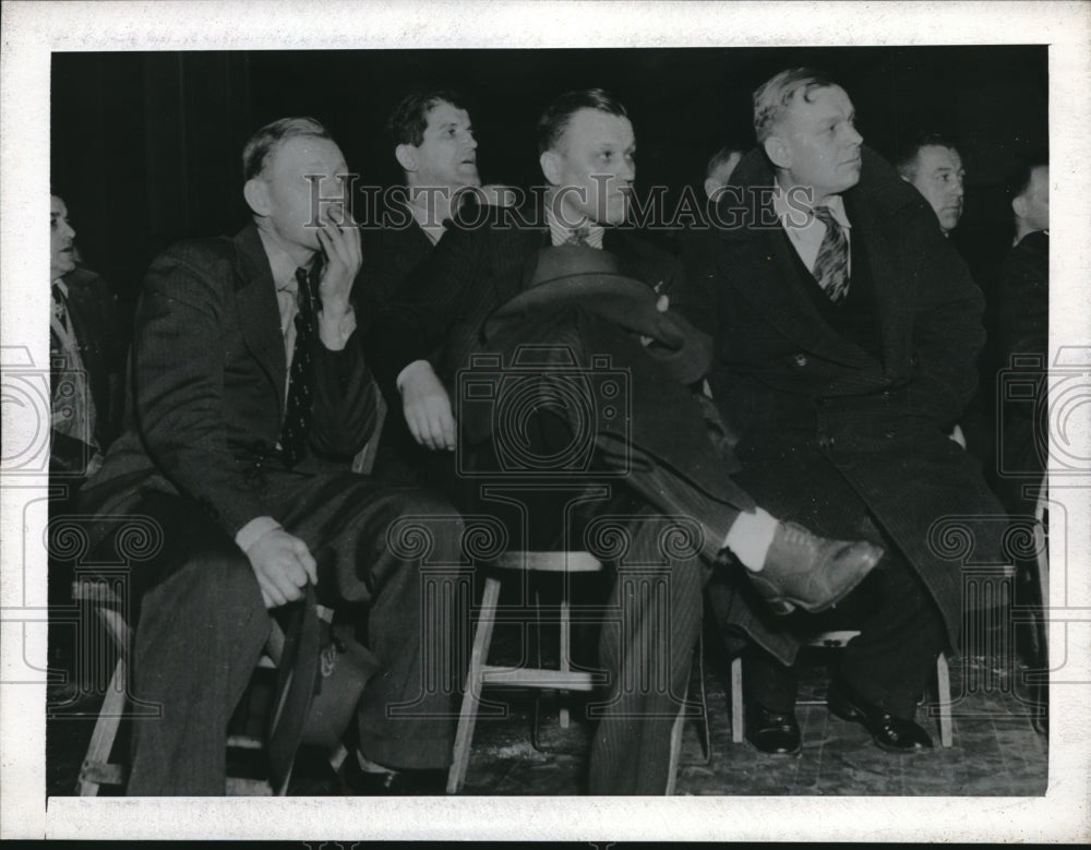 1943 Press Photo President of Local 1376 Joseph Closkey &amp; John Bushinsky - Historic Images