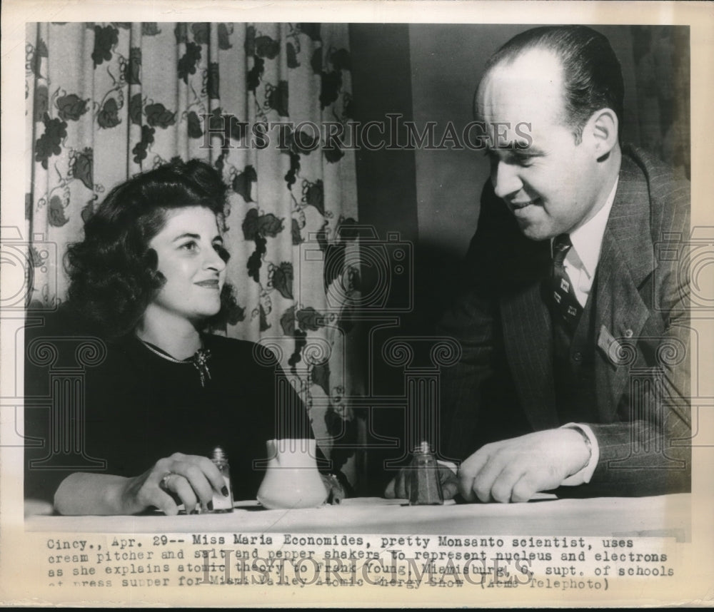 1946 Maria Economides, Monsanto scientist &amp; F Young - Historic Images