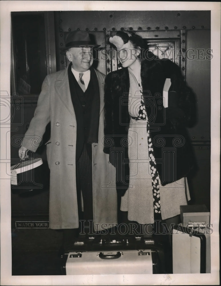 1940 Novelist Ludwig Lewisohn &amp; New Wife Edna Manley - Historic Images