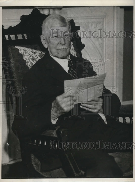 1932 Attorney George E. Darlington Reading A Congratulatory Letter - Historic Images