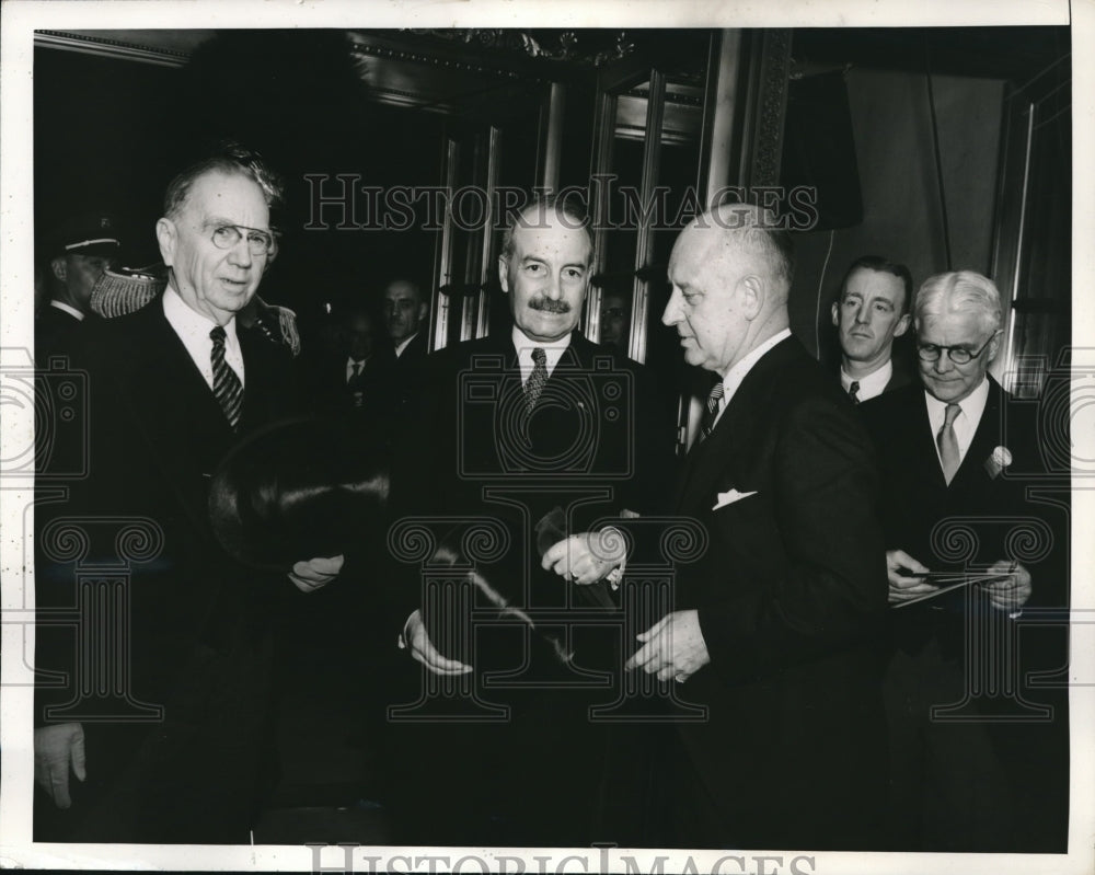 1938 Secretary of Commerce Daniel Roper & Count Rene Doynel De Saint - Historic Images