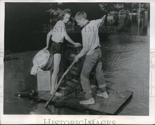 1954 Press Photo Clarabelle Byers & Her Brother Ike Children Of Mrs. Clara Byers - Historic Images