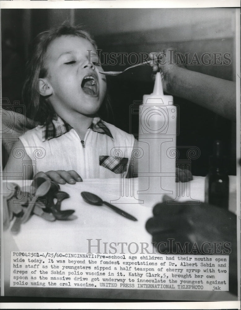 1960 Press Photo Cinncinati, Ohio Kathy Clark, age 5 gets Polio vaccine - Historic Images