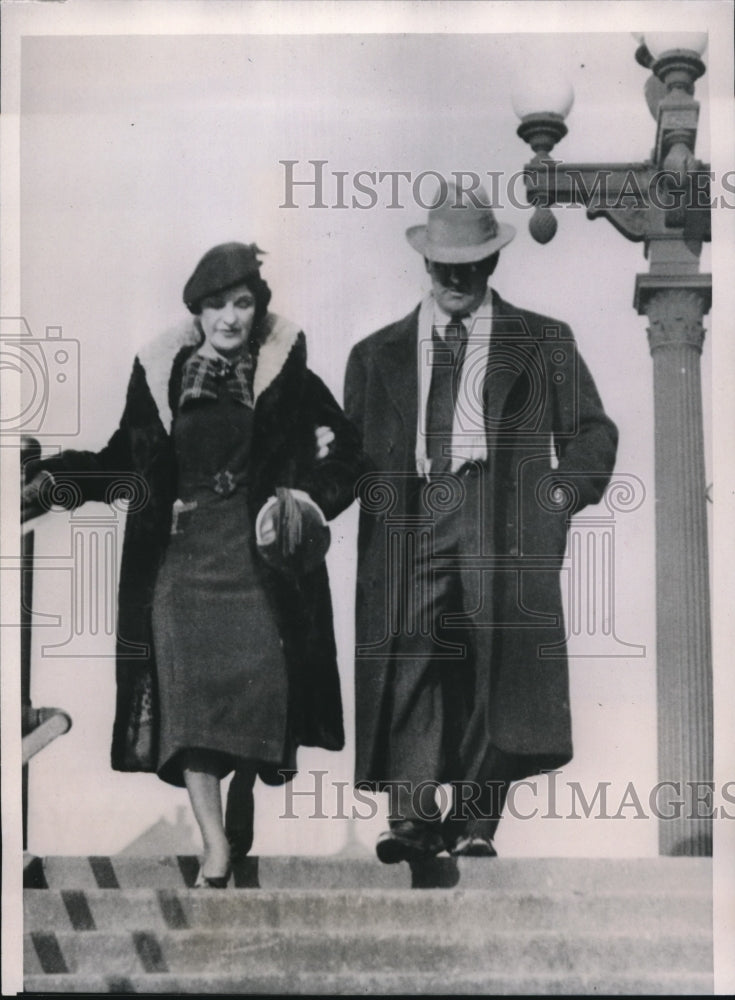 1934 Duluth, Minn Mrs Marie McCarthy at trial harbored fugitives - Historic Images