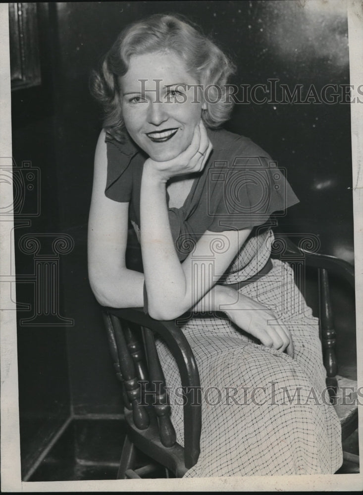 1934 Miss Christine McCoy, entertainer at Chicago Fair - Historic Images