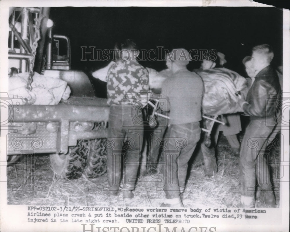 1955 Rescue Workers Pull Bodies of American Airlines Crash - Historic Images