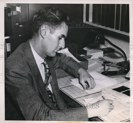 1947 Milwaukee, Wis, Bill Style is also Sir Wm M Style, Baronet - Historic Images