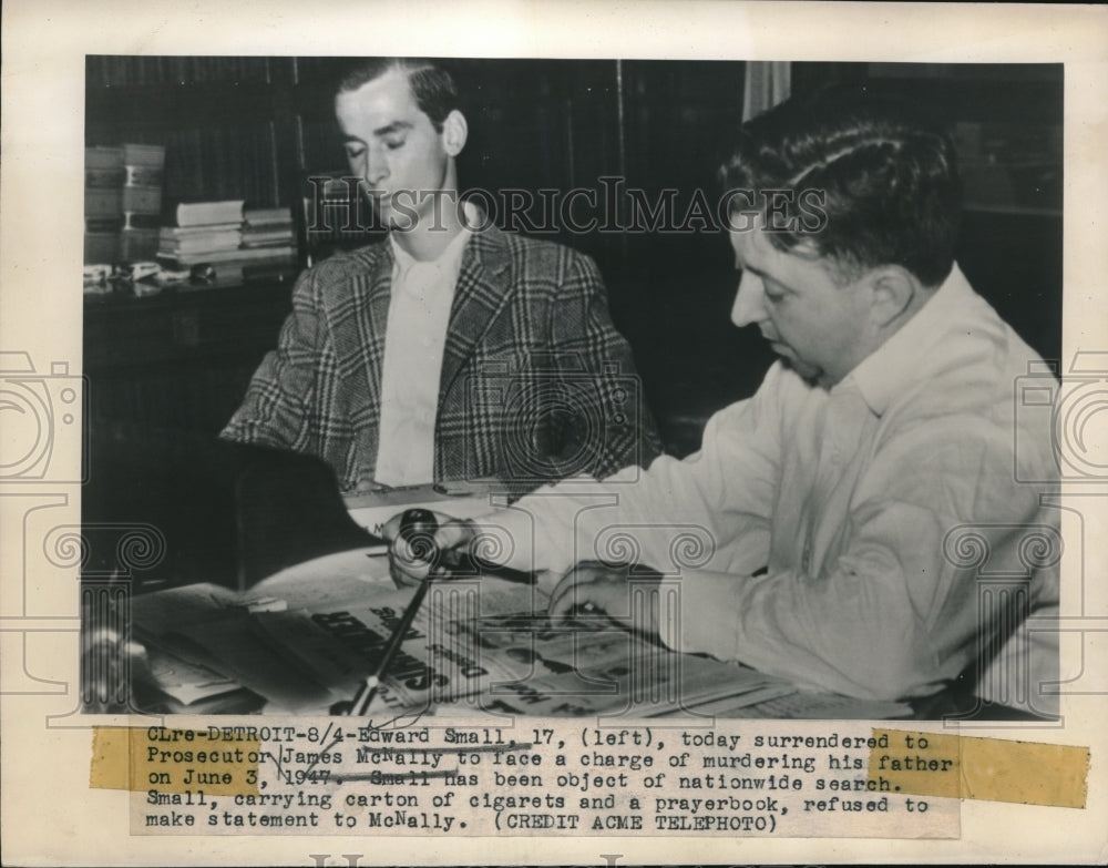 1947 Press Photo Edward Small charged with murdering his father in Detroit-Historic Images