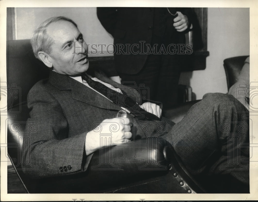 1933 Superior Judge Robert Syer, presides at trial of David Lamson - Historic Images