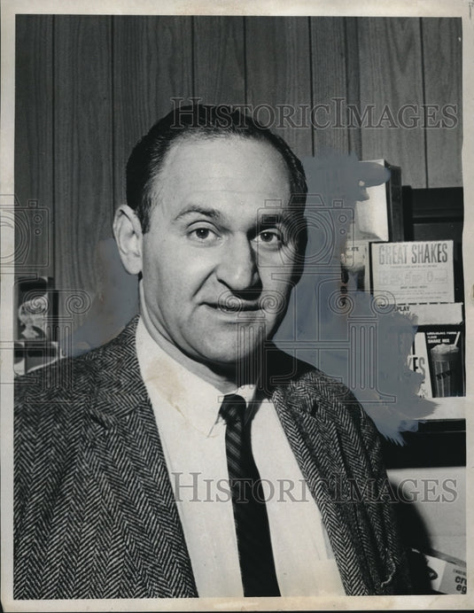 1967 Richard Gerring of Union Center Supermarket - Historic Images