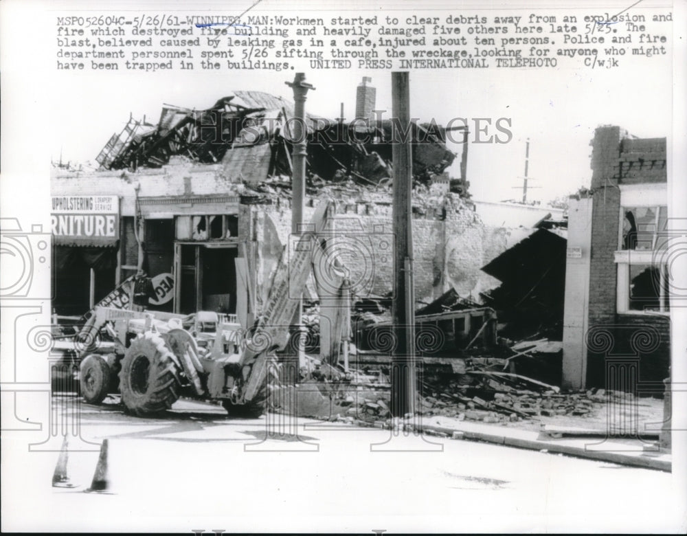 1961 Press Photo Explosion &amp; Fire In Winnipeg Destroy by Fire &amp; Damages 5 Others - Historic Images