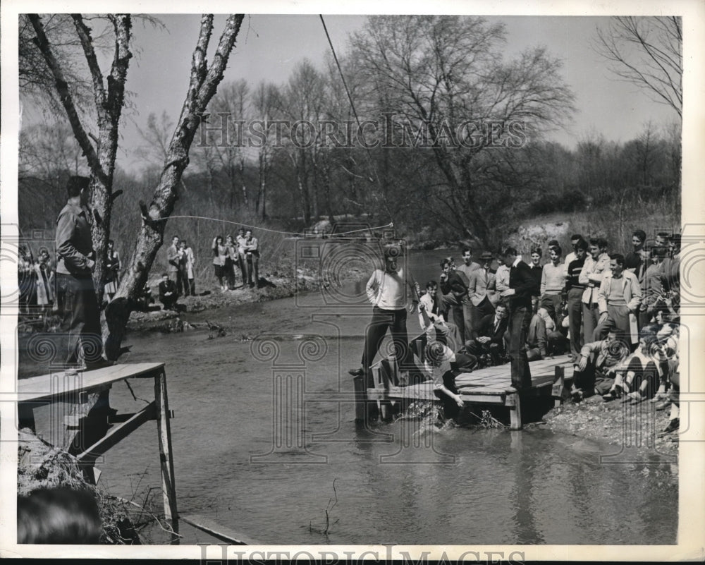 1942 College Park, Md Univ of Md ROTC training - Historic Images