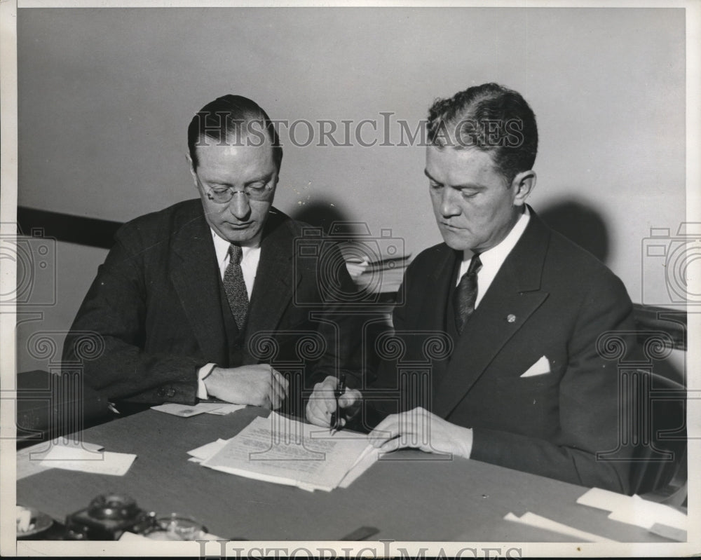 1933 John McGohey Ambrose McCall New York Curb Exchange Investigated - Historic Images