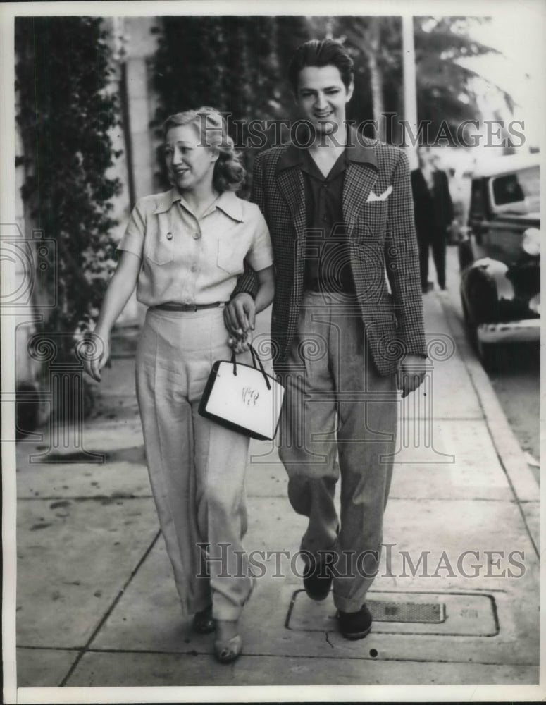 1938 Press Photo Countess De Porceri &amp; son Robert Scott in Palm Beach, Fla.-Historic Images