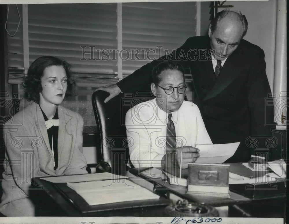 1938 Press Photo Mrs. Frances McDonald Confers on Shooting in Los Angeles - Historic Images