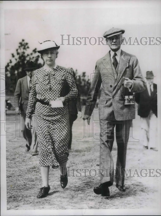 1937 Press Photo Mrs Lawrence Smith & Ernest White Judge Pinehurst Horse Show - Historic Images