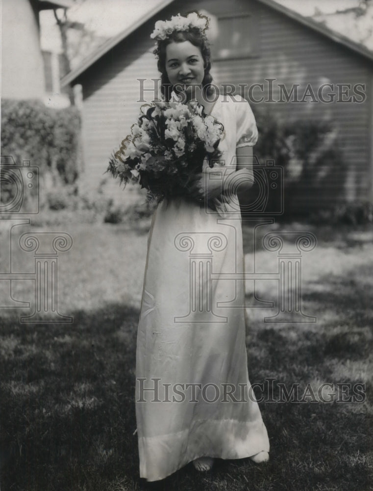 1932 Press Photo Miss Margaret Black A Brunetter With Long Tresses A Leader - Historic Images