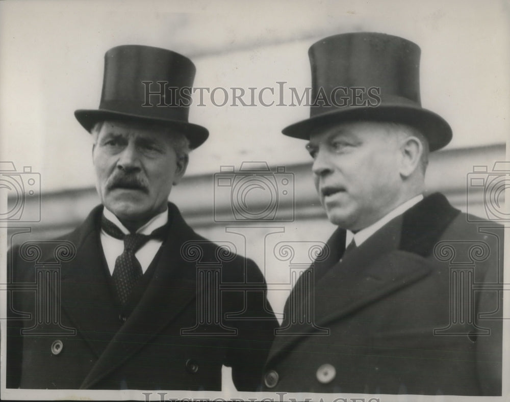 1929 Rt Hon R MacDonald, G.B Premier,Rt Hon M King, Canada Premier-Historic Images