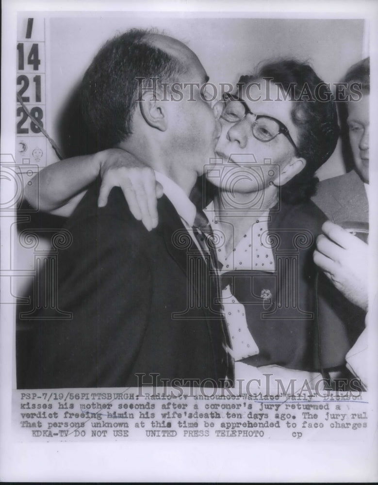 1956 Press Photo Radio TV Announcer Wallace Dicks Freed By Jury-Historic Images