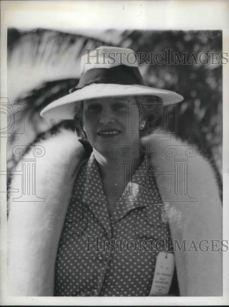 1943 Press Photo Lady Eunice Oakes Testifies at Alfred De Marigny Trial - Historic Images