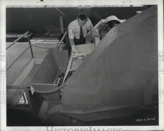 1941 Manufacture of Chemigum at Goodyear Tire & Rubber Company - Historic Images