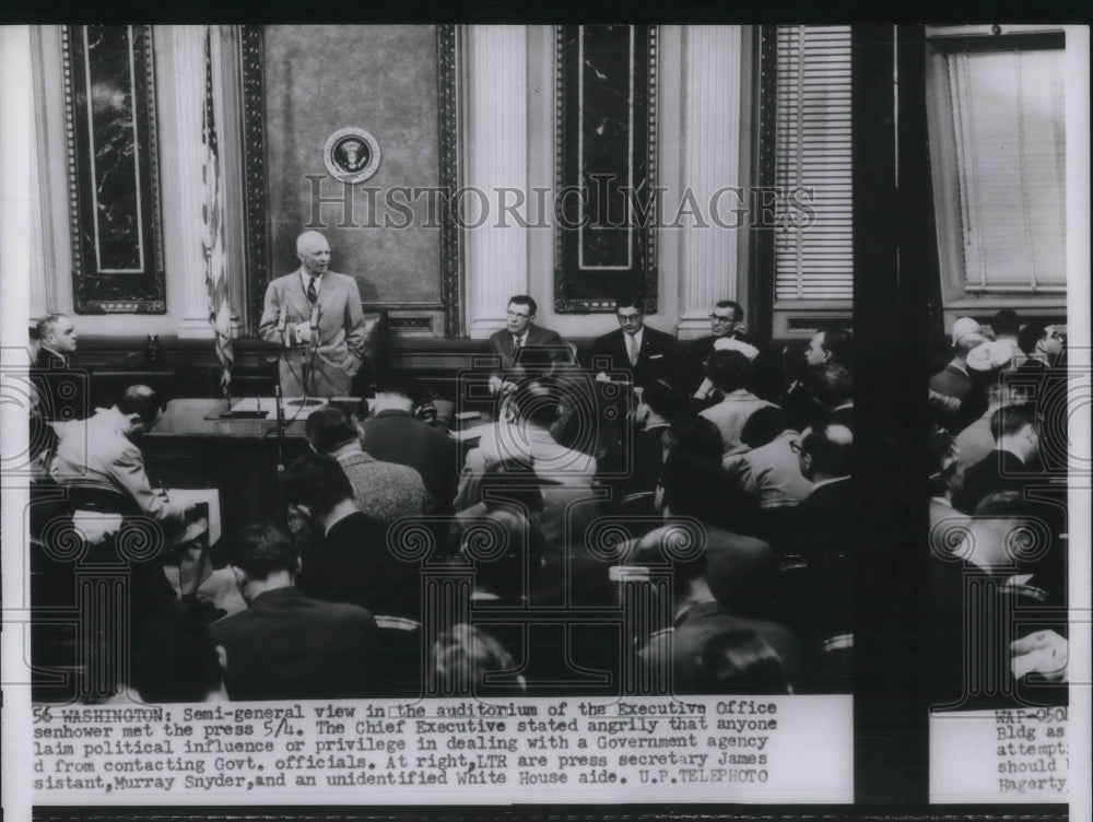 1956 Press Photo President Eisenhower Holds News Conference - Historic Images