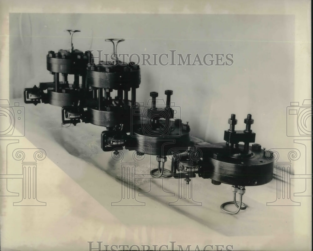 1946 Press Photo View of single and double diaphragm of Hagan Thrustorq - Historic Images