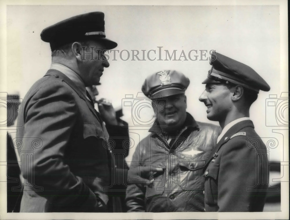 1933 Lt. Tito Falcone, Italian Flyer, and Film Star Wallace Berry - Historic Images