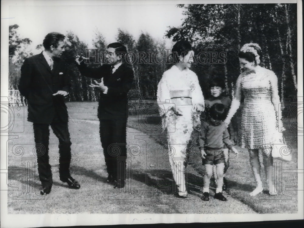 1969 Press Photo Lord Shotlon,, Crown Prince Akito, Crown Pincess Michiko,-Historic Images