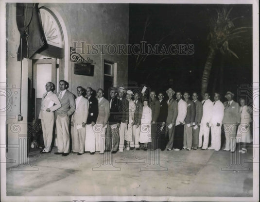 1937 F.L. Natives In Line For Subdivision of Business Zoned Property - Historic Images