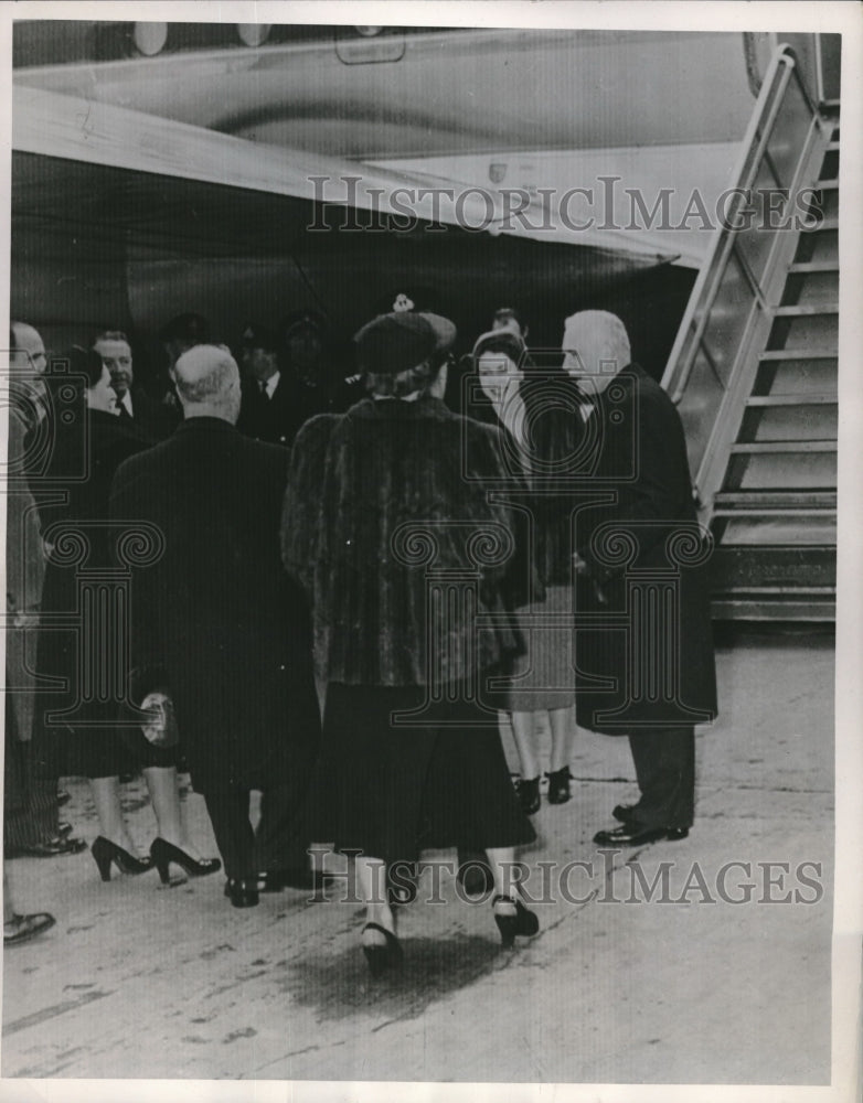 1951 Prime Minister Louis St. Laurent Princess Elizabeth - Historic Images