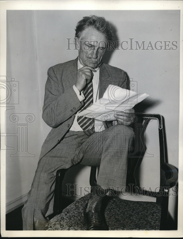 1936 Bernard MacFadden Publisher In His Room At Lake Shore Hotel - Historic Images