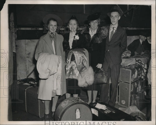 1939 NYC, Goodyear Tire Co wives & kids, H Brittain,Mrs Brittain, Wm - Historic Images