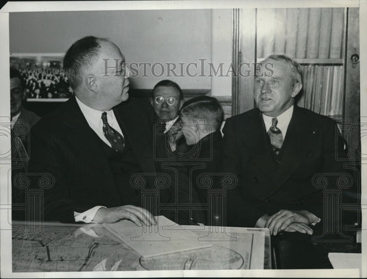 1933 Press Photo Chauncey Clark Consul for Ward Lines& Cort Pederson Officer Moh - Historic Images