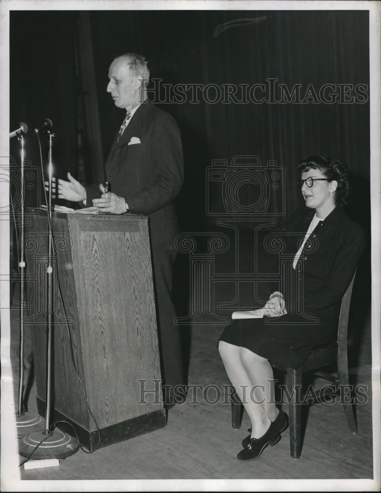 1946 Press Photo Dr George N Shuster Pres Hunter College and Arline Feinstein - Historic Images