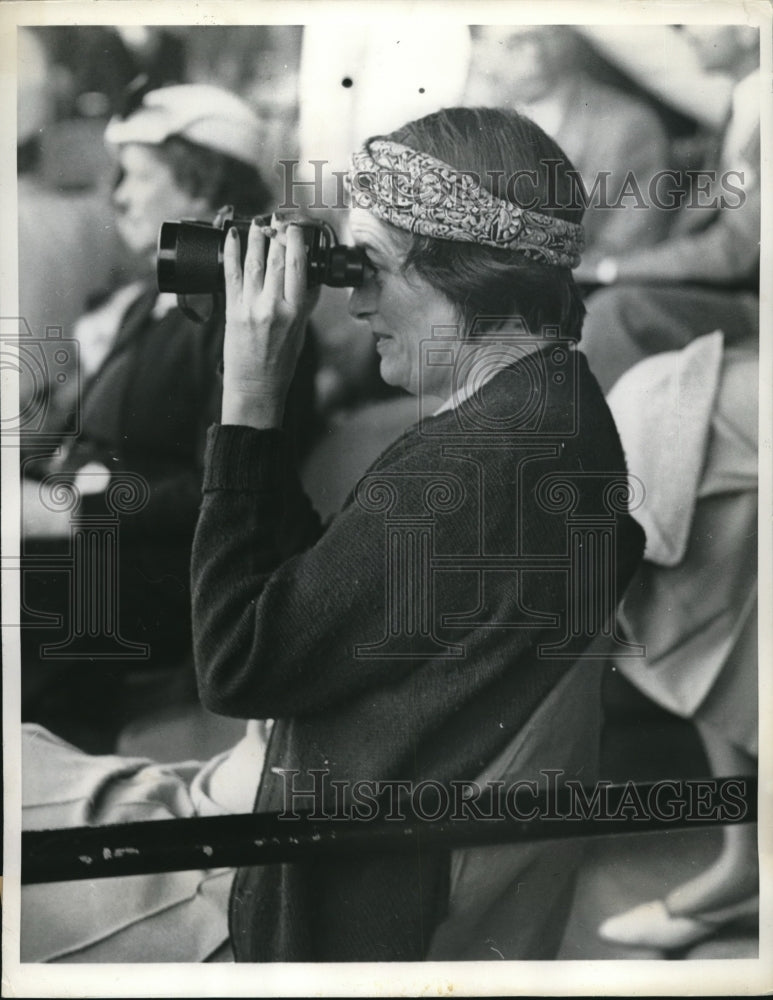 1937 Mrs Douglas Paige at Miami Beach Handicap race - Historic Images