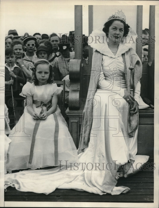 1936 Queen Shanandoah & Ellen Largent Attend Opening - Historic Images
