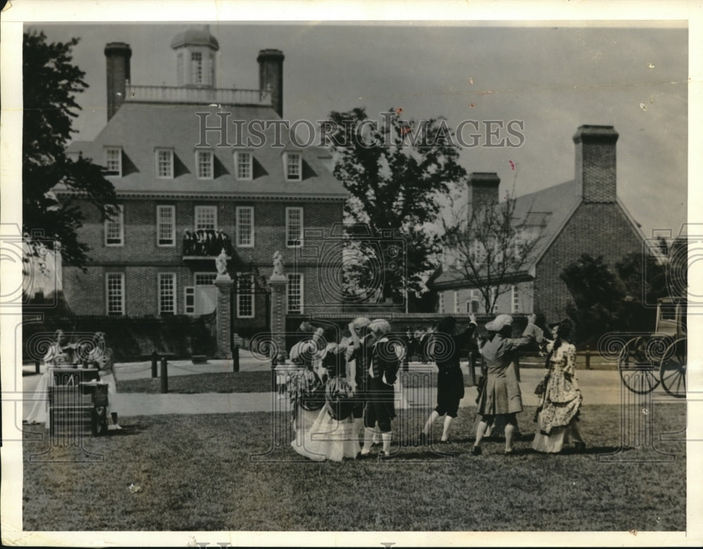 1935 A replay of the 18th Century VA. court session in Williamsburg. - Historic Images