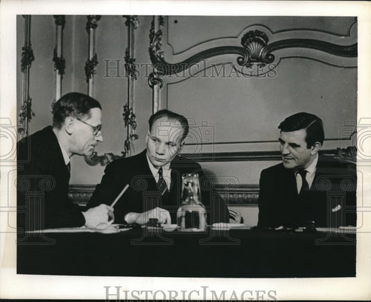 1944 Press Photo Sir W Strang, FI Gousev & John Winant meeting in London - Historic Images