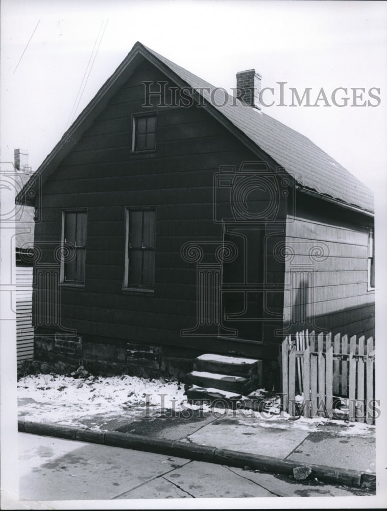 1969 Press Photo Abandoned House on Holmden Avenue-Historic Images