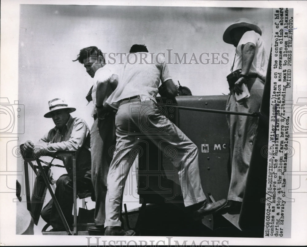 1955 Wiley Bloom Showing Russian Farm Delegation Combine - Historic Images