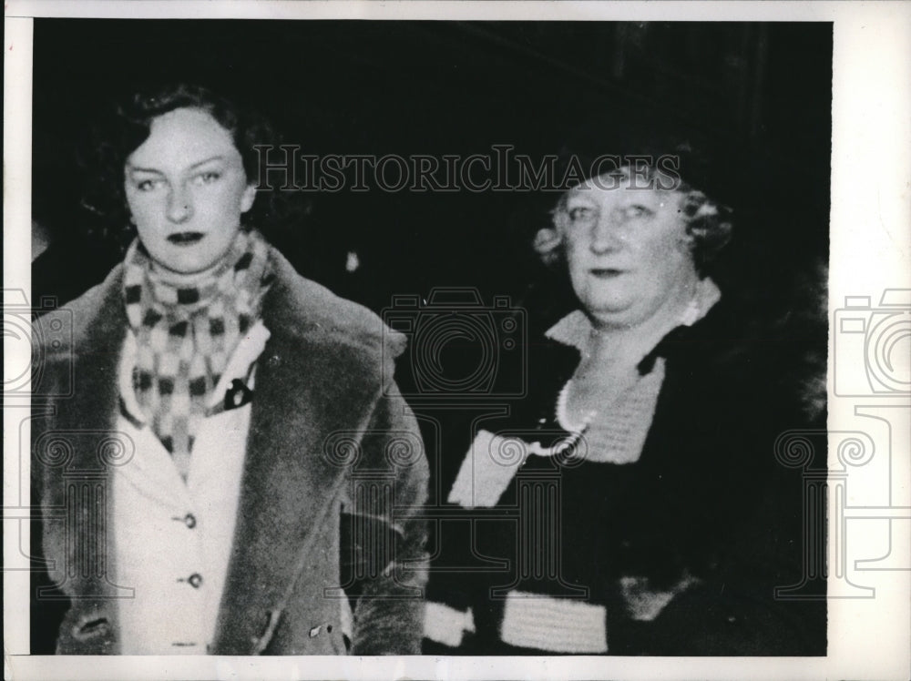 1946 Press Photo Lady Elizabeth White Former Actress &amp; Wife Of Baronet - Historic Images