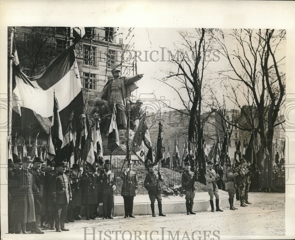 1932 Statue of General Mangin, French Military Leader - Historic Images