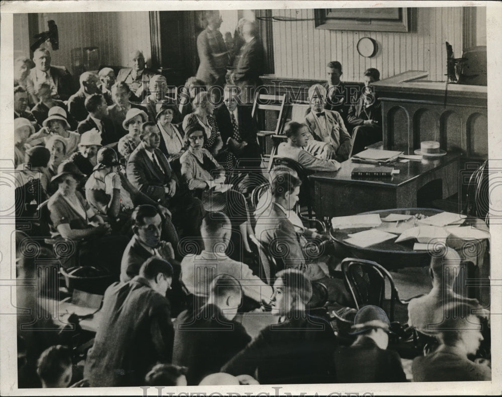 1932 Press Photo Crowd at the trial of Pyro Curles-Historic Images