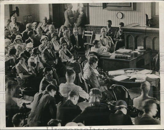 1932 Press Photo Crowd at the trial of Pyro Curles-Historic Images