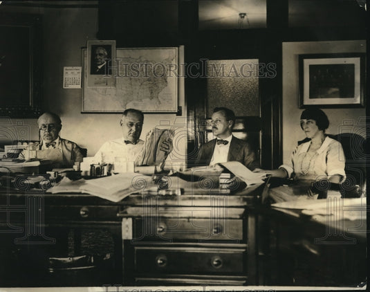 1922 Goff, Daugherty, Martin, & Secretary Carroll Deal with Strikes - Historic Images