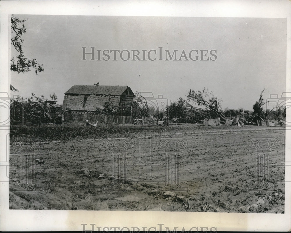 1933 Wreckage from the plantation of WM Scott after tornado hit - Historic Images